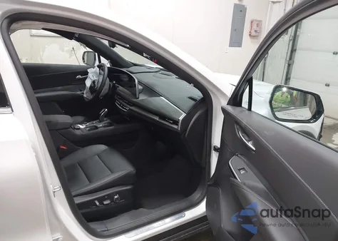 2025 Cadillac Xt4 Awd Premium Luxury z USA, uszkodzony, nr VIN 1GYFZDR45SF141072